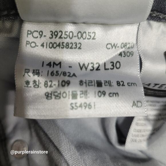 Levi's Jeans Size 14 Classic Straight Mid Rise Soft Hyper Sculpt Gray NWT - Picture 6 of 12